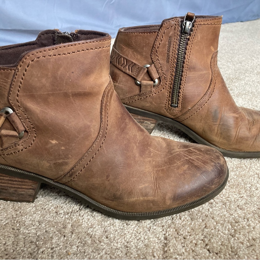 Teva Rustic Brown Ankle Booties